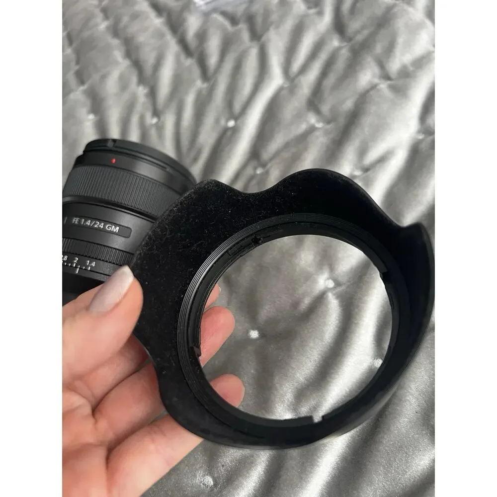 Sony SEL24F14GM Fe 1.4/24mm Camera Lens for Sony E-Mount | Mint Condition